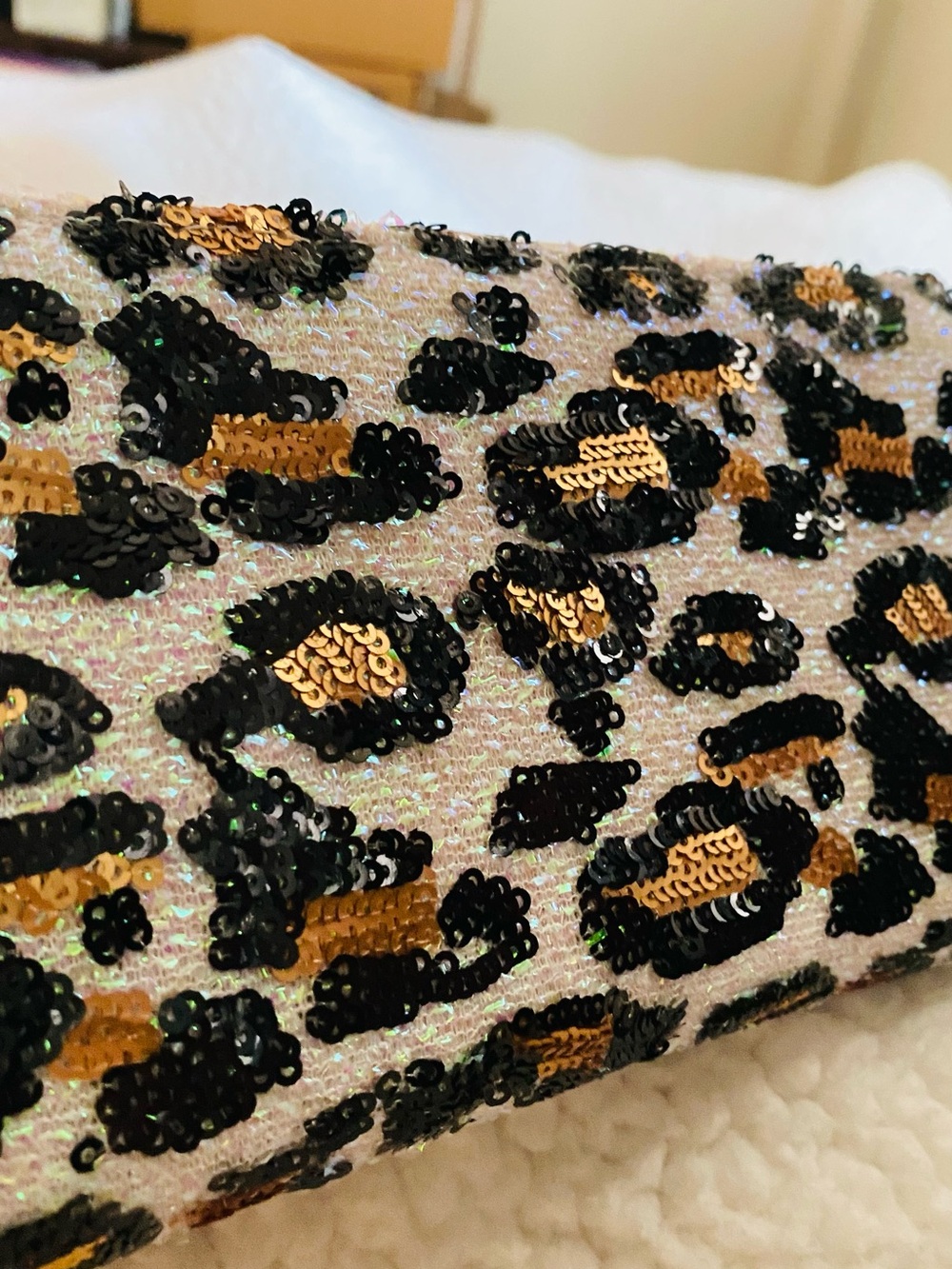 NWT Brentano Zip Around Leopard White Bling Wallet Sequins Black Gold Wristlet - Picture 3 of 9